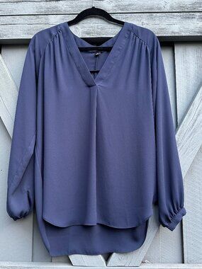 Ann Taylor Navy V-Neck Long Sleeve Blouse Women's Size S High Low Hem